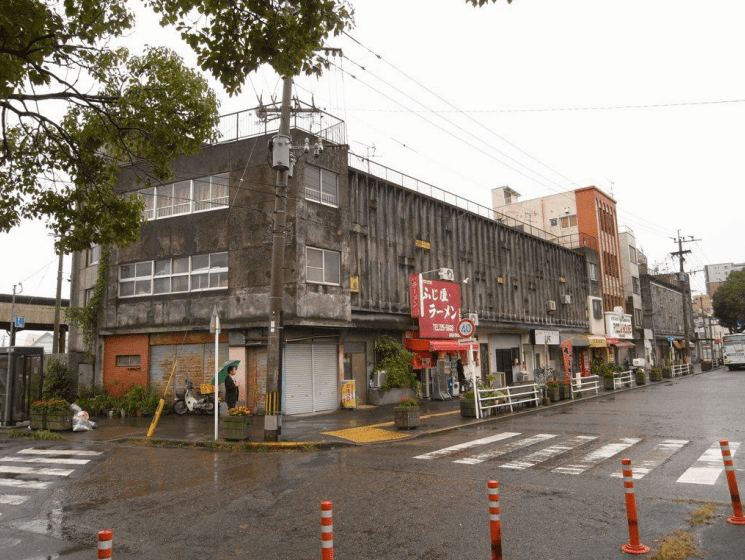 03_B棟を北からみる