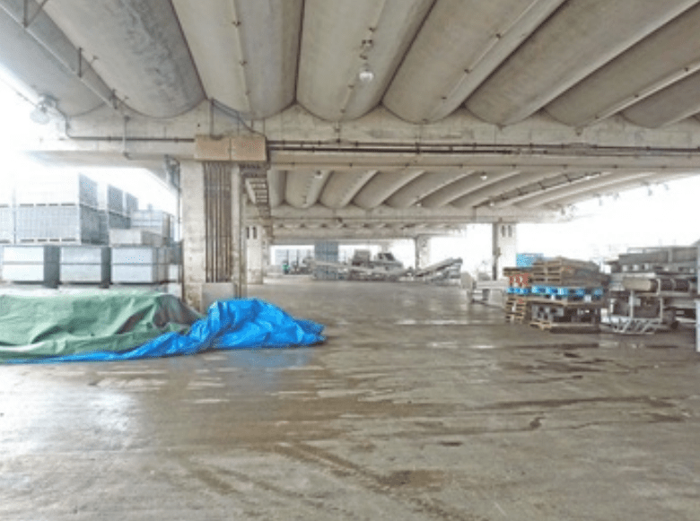 06_新港北側　水揚げ荷捌き施設　柱列10～13まで