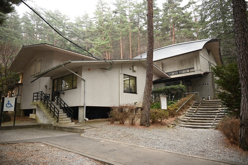 02_外観全体（北西）