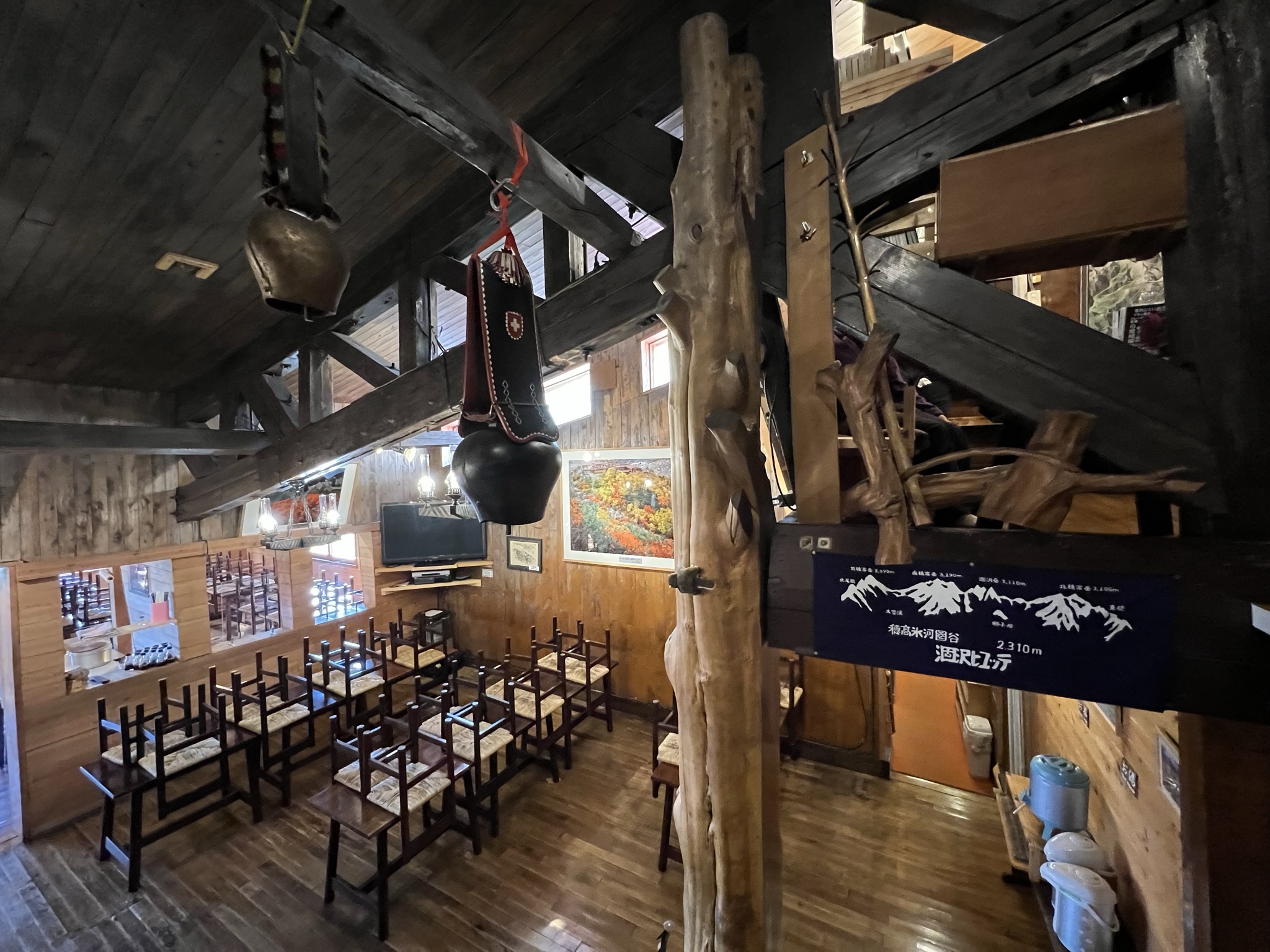 14_食堂・トラス梁