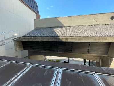 03_オフィス棟から門方向 03_オフィス棟から門方向