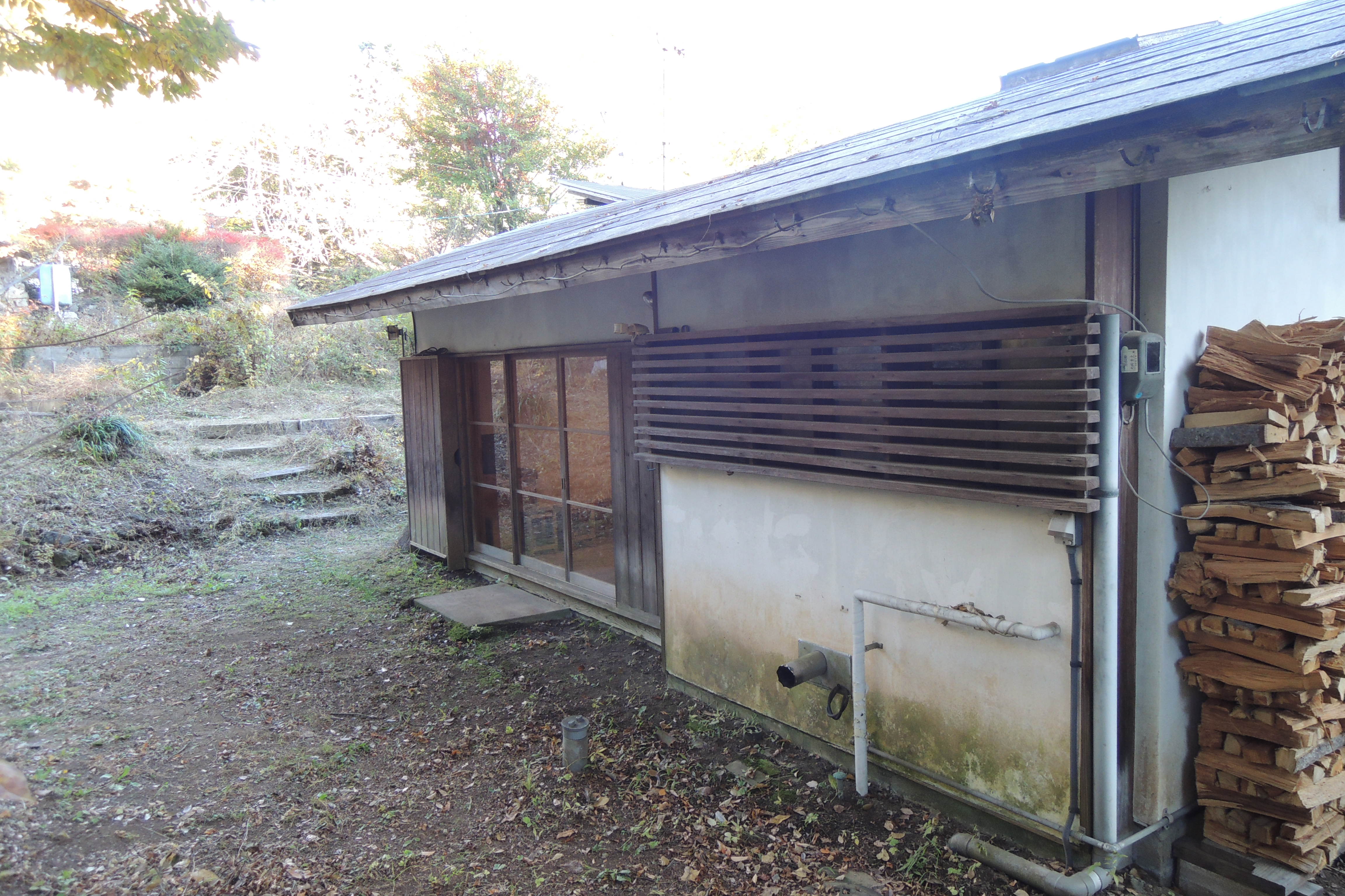 04_外観（水廻り外部）