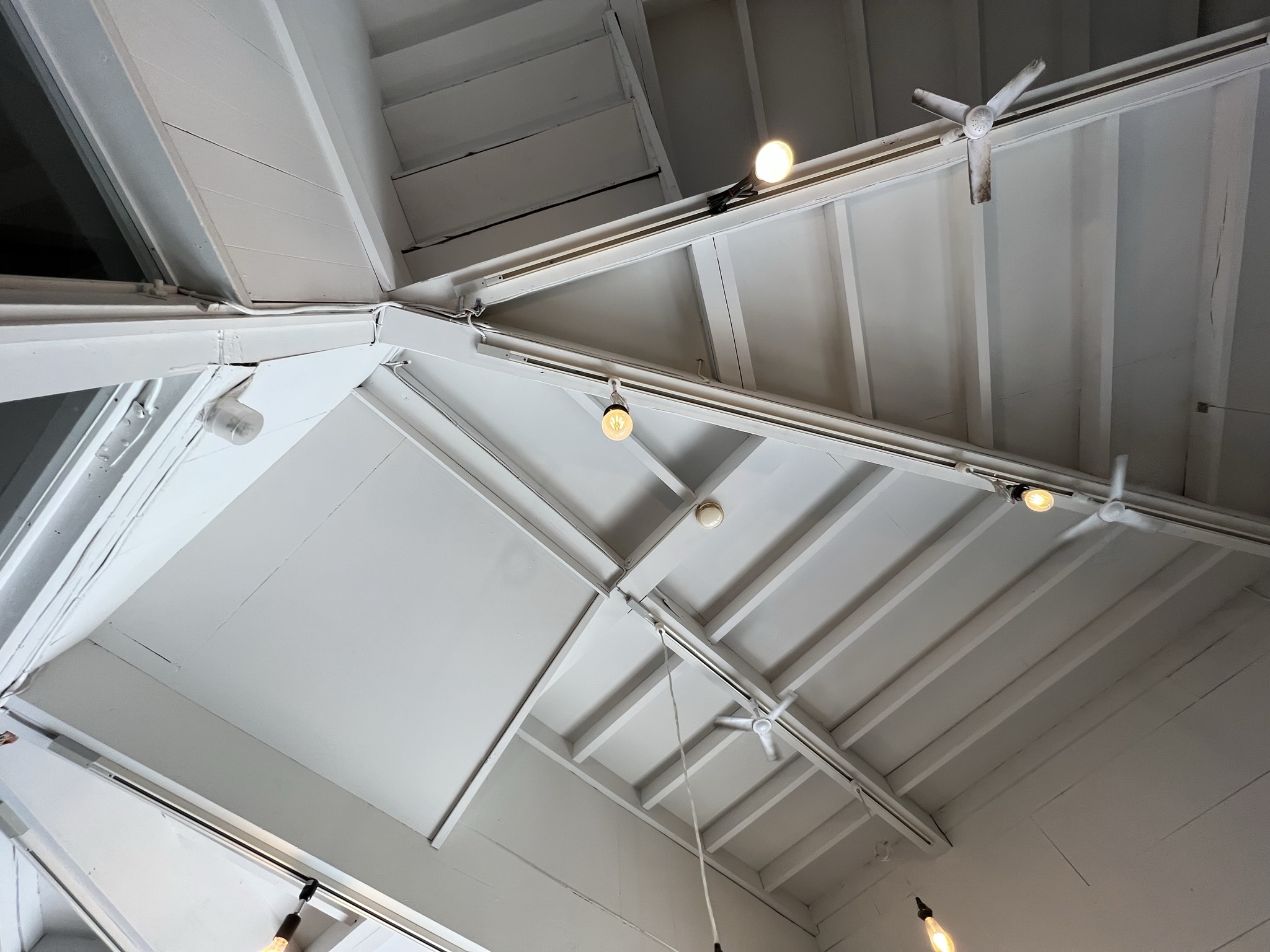 10_1階食堂見上げ