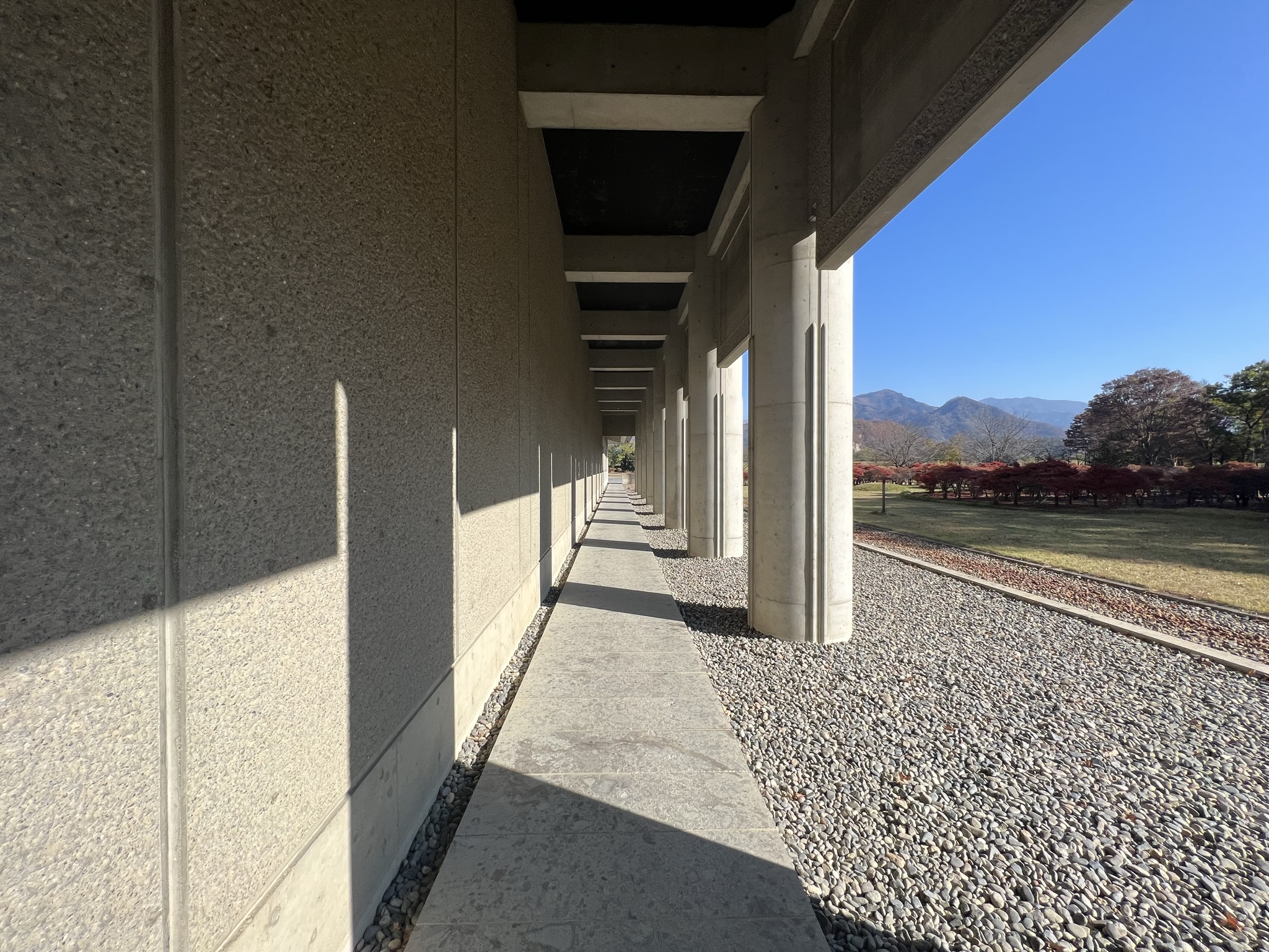 05_軒下の回廊