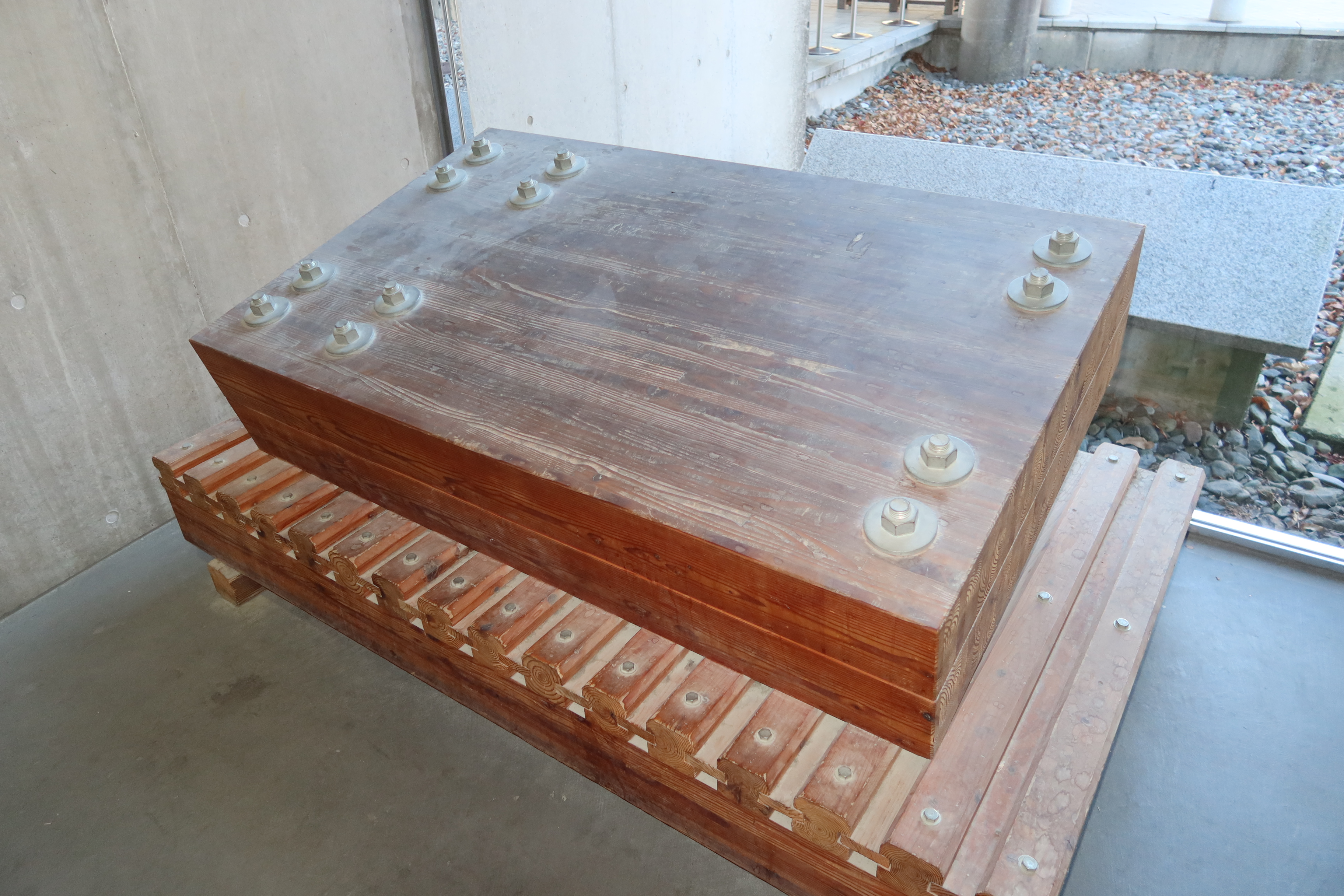 16_湾曲アーチ（実物大）