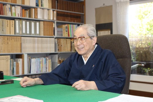 日本書道文化協会会長 井茂圭洞